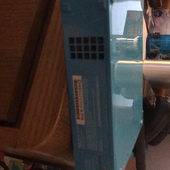 A Wii U blue colored - Picture 4 of 8